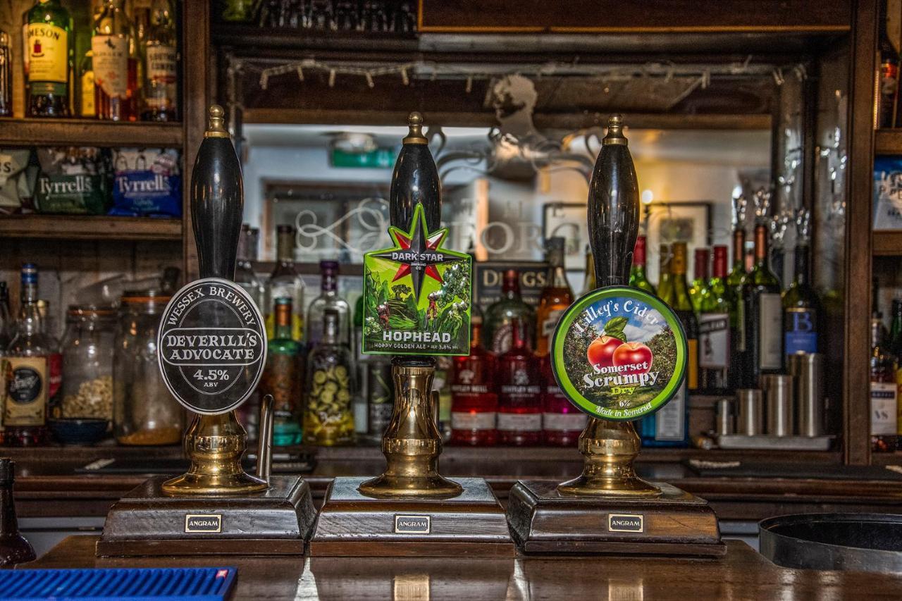 The George Inn Warminster Exterior photo