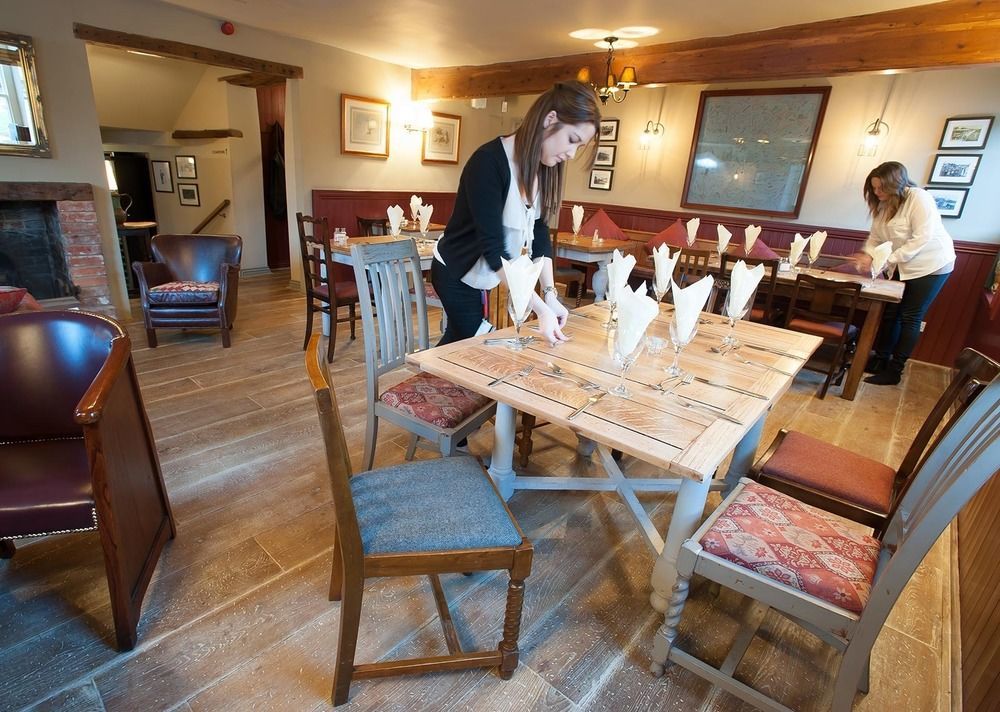 The George Inn Warminster Exterior photo